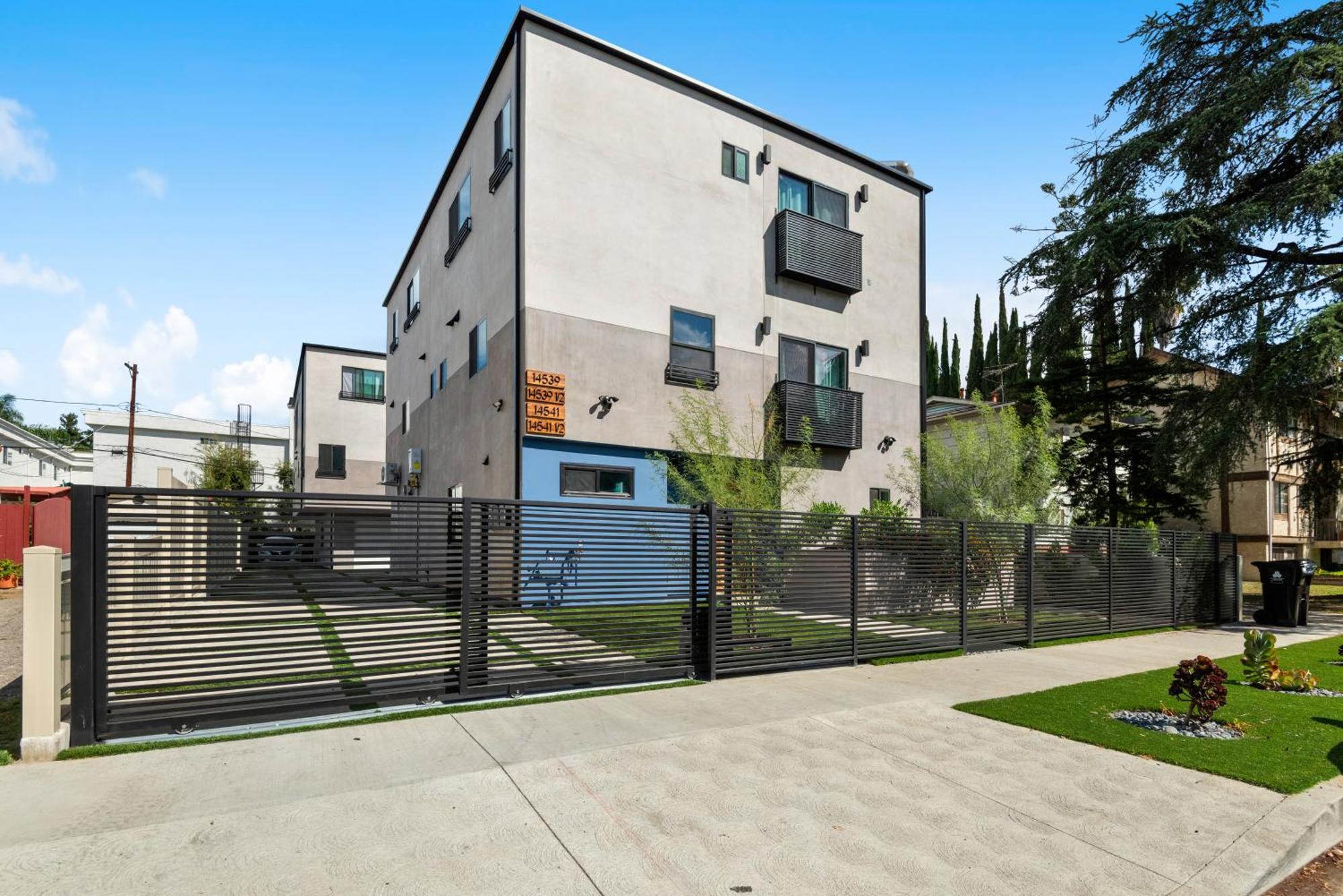Luxurious Townhome W/3 Master Suites Gated Parking Los Angeles Dış mekan fotoğraf